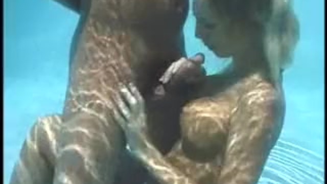 Whitney Taylor Underwater Sex 1