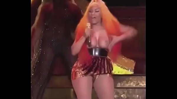 Nicki Minaj Nip Slip Uncensored